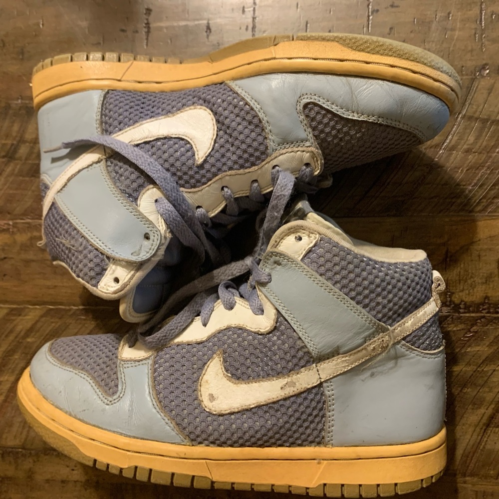 2004 Nike Dunk High Premium Sneakers Women’s Vintage 7